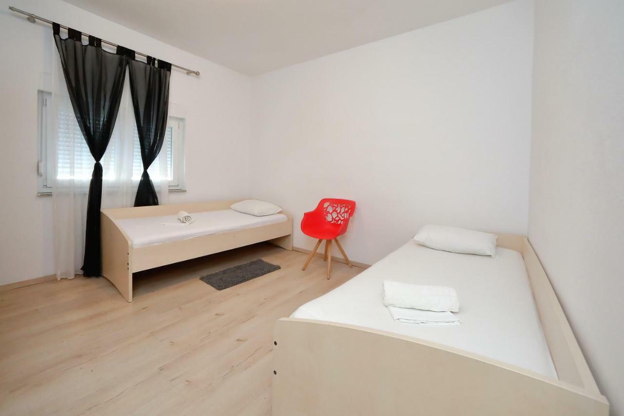 Holiday House Andrija بيبينيا المظهر الخارجي الصورة
