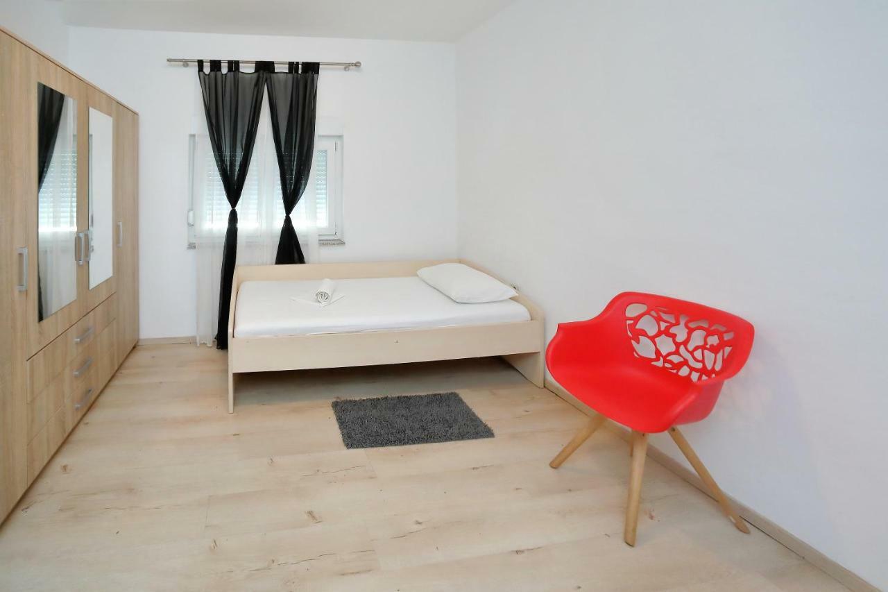 Holiday House Andrija بيبينيا المظهر الخارجي الصورة