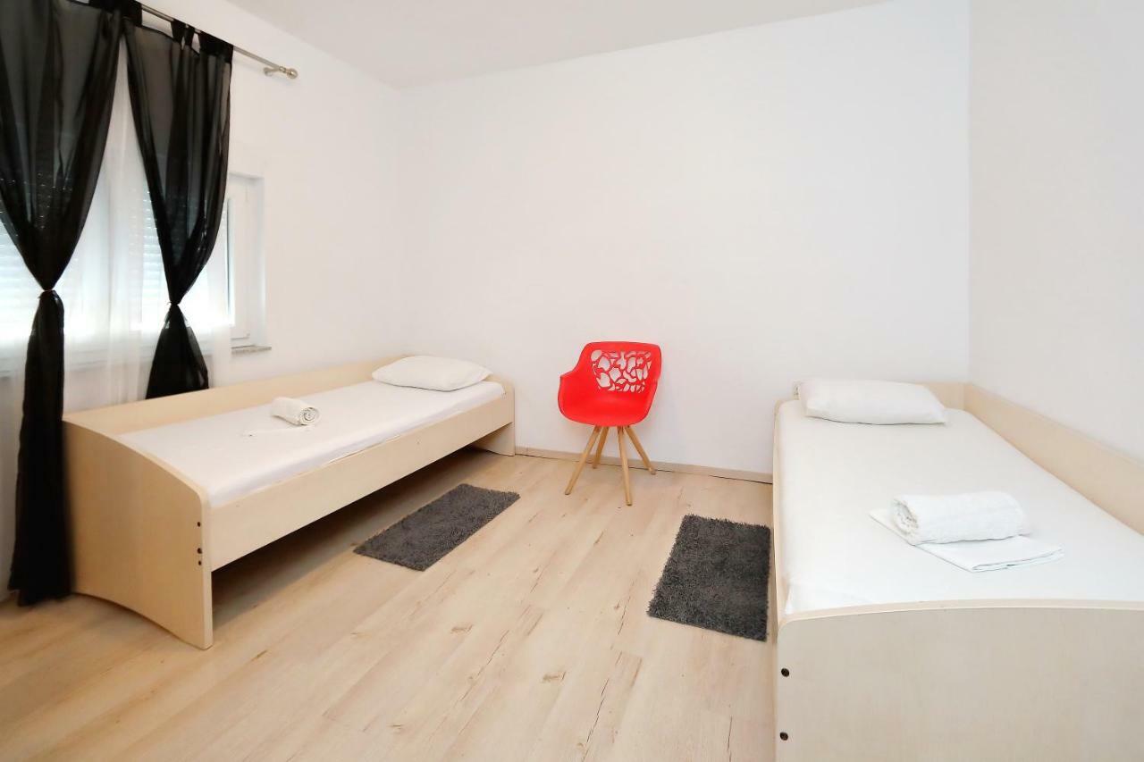 Holiday House Andrija بيبينيا المظهر الخارجي الصورة
